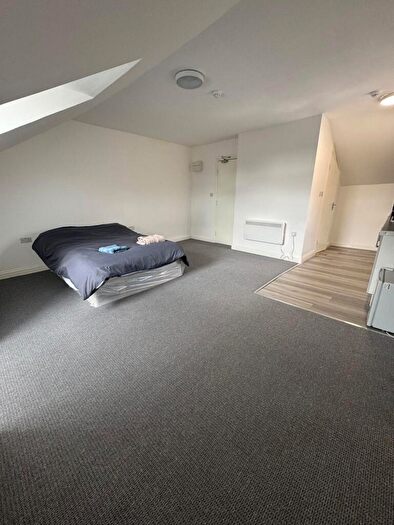 5 Bedroom House Of Multiple Occupation To Rent In , Beulah Road, CR7