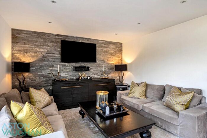 5 Bedroom Detached House For Sale In Shepherds Croft, Brighton, BN1