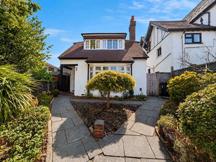 3 Bedroom Maisonette For Sale In Barnett Wood Lane, Ashtead, KT21