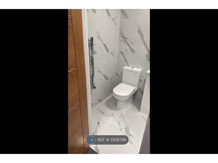 1 Bedroom Flat To Rent In Wiltshire Court, Swindon, SN1