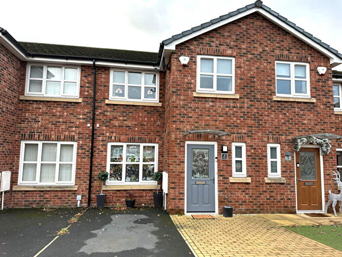 3 Bedroom Mews For Sale In John Hogan Close, Royton, Oldham, OL2