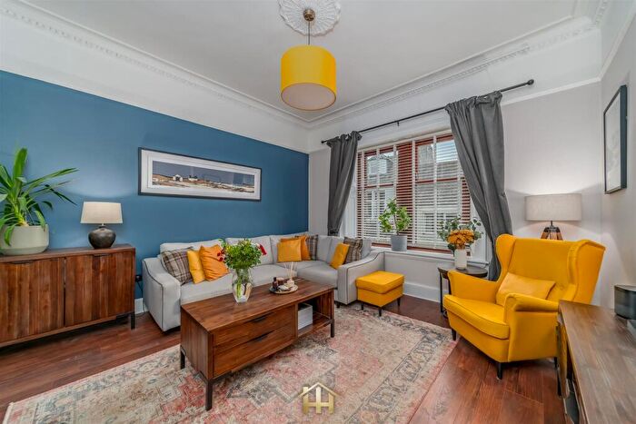 2 Bedroom Flat For Sale In Queen Street, Forfar, DD8