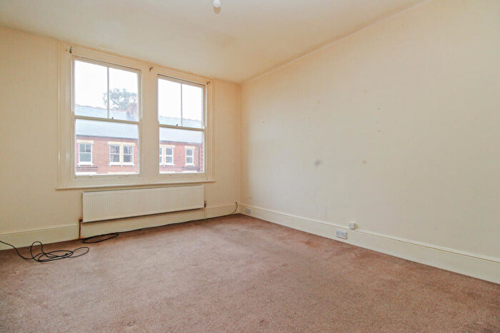2 Bedroom Flat For Sale In Downs Park, Herne Bay, Kent, CT6