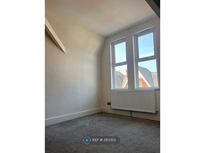 1 Bedroom Flat To Rent In Mary Street, Porthcawl, CF36