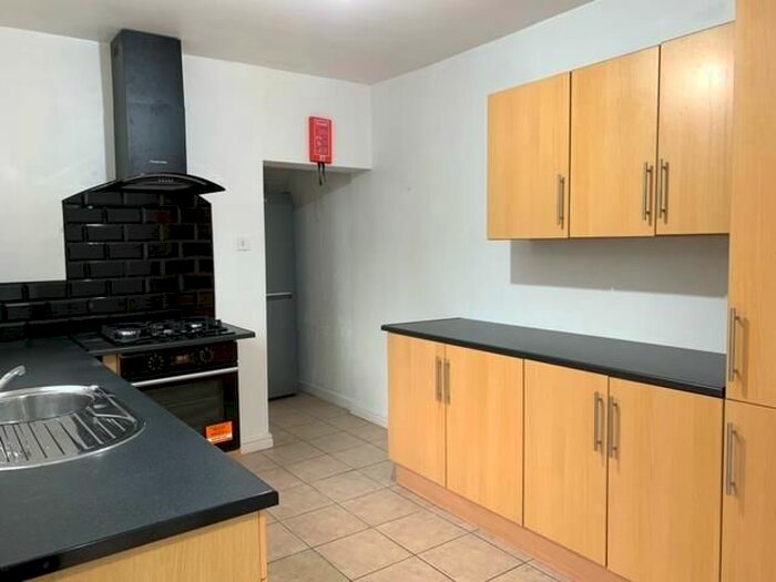 4 Bedroom Property To Rent In Comet Street, Roath, Cardiff CF24