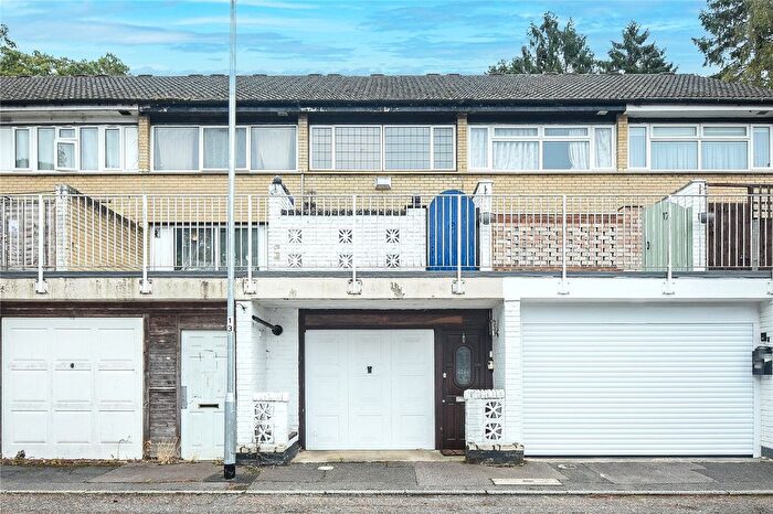 3 Bedroom Terraced House For Sale In Sanctuary Close, Harefield, Uxbridge, UB9