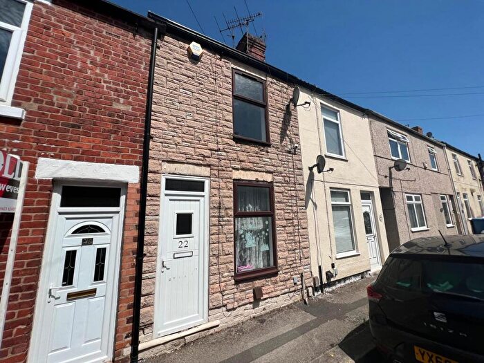 2 Bedroom Terraced House For Sale In Gedling Street, Mansfield, Nottinghamshire, NG18
