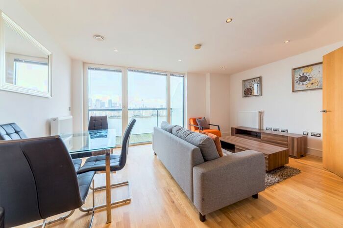 2 Bedroom Flat To Rent In Canary View, Dowells Street, Greenwich, London, SE10
