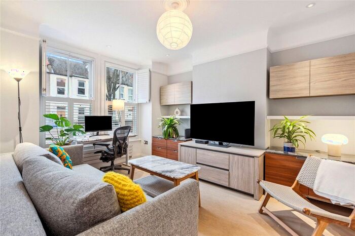 1 Bedroom Flat To Rent In Khartoum Road, London, SW17