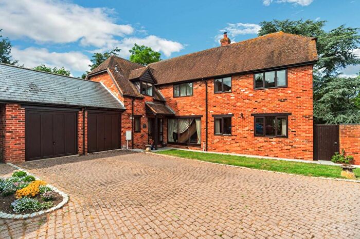 4 Bedroom Detached House To Rent In Manor Road, Grendon Underwood, HP18