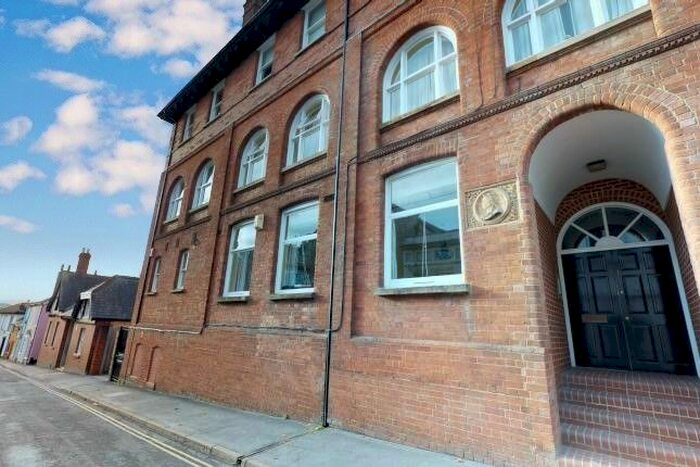 2 Bedroom Flat To Rent In Northernhay Street, Exeter, EX4