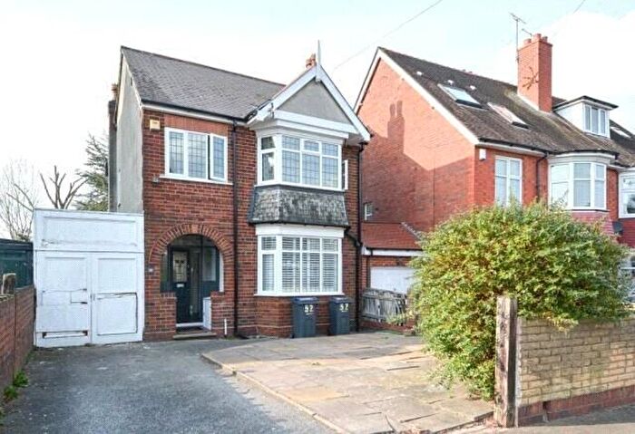 3 Bedroom Semi-Detached House To Rent In Willow Avenue, Birmingham, B17