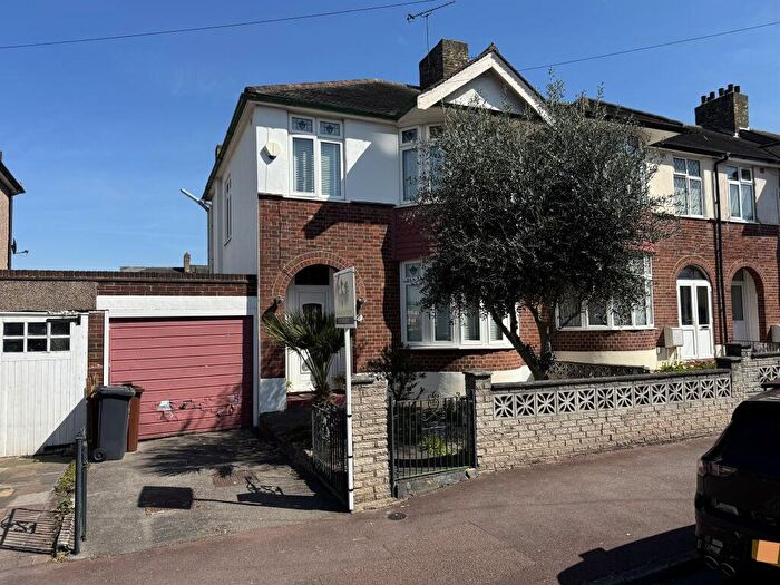 3 Bedroom End Of Terrace House For Sale In Manor Road, Barking, IG11