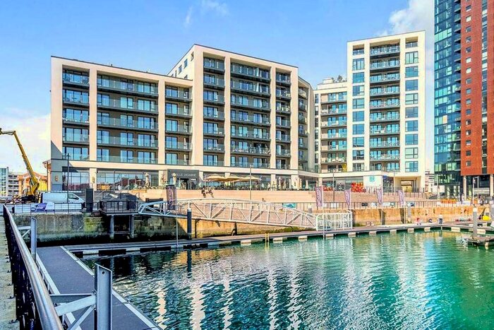 2 Bedroom Flat To Rent In Alexandra Wharf, Maritime Walk, Southampton, Hampshire, SO14