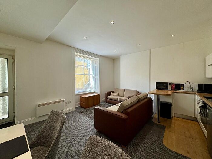 1 Bedroom Flat To Rent In Citadel Road, Plymouth, PL1