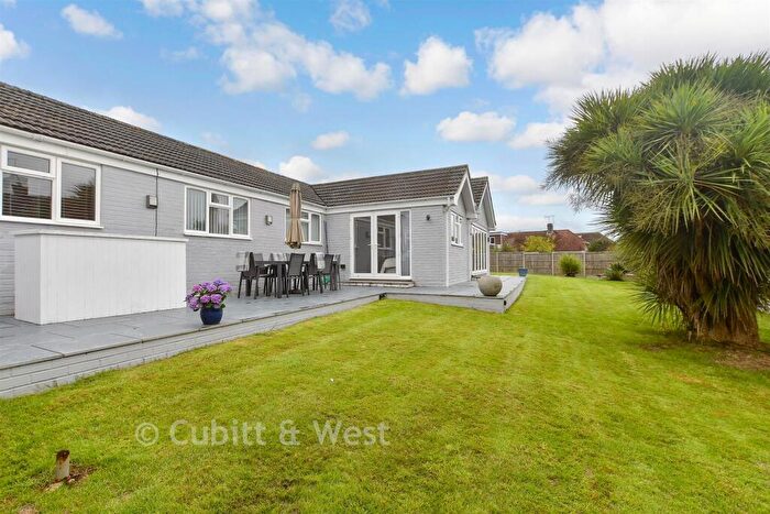 4 Bedroom Detached Bungalow For Sale In Greenacres, Ashington, West Sussex, RH20