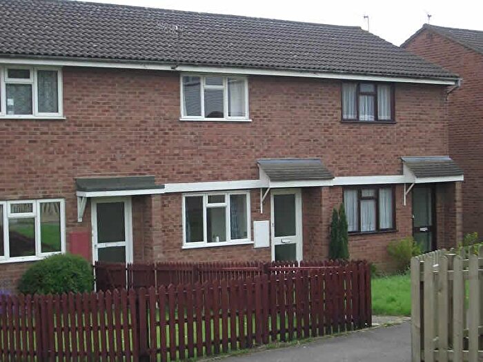 2 Bedroom Property To Rent In The Bassetts, Cashes Green, Stroud, GL5