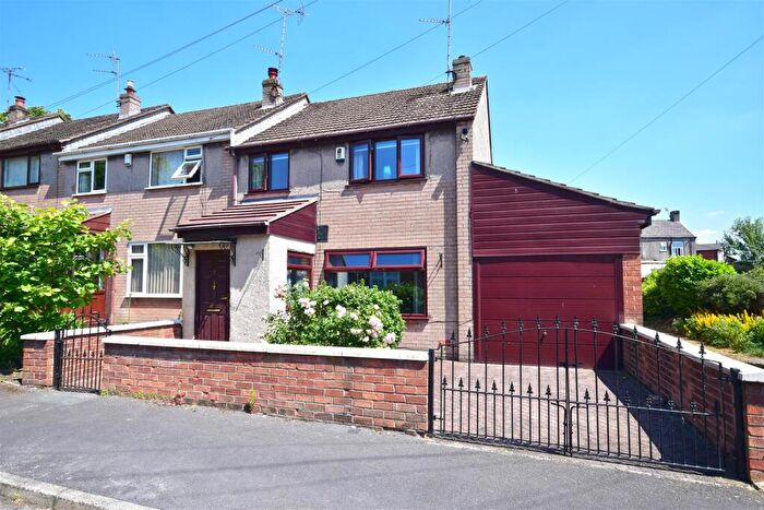 3 Bedroom Semi-Detached House For Sale In Plough Street, Dukinfield, SK16