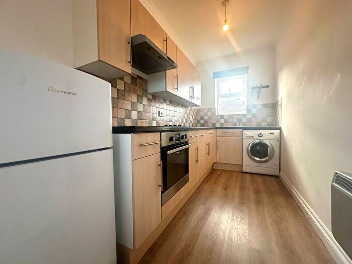 1 Bedroom Flat To Rent In Bitterne Road, Bitterne Village, Southampton, Hampshire, SO18