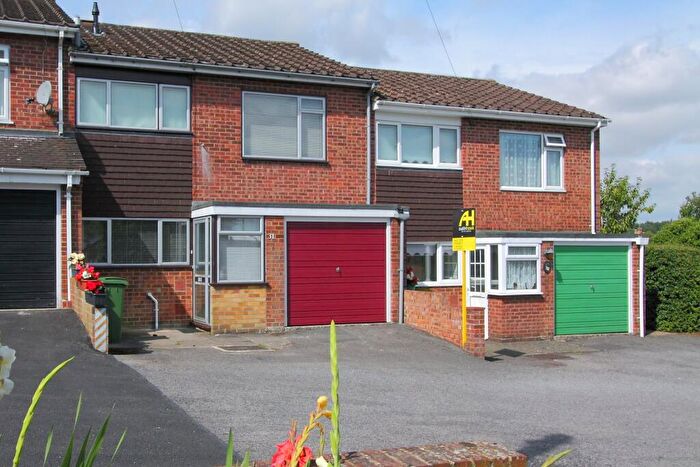 3 Bedroom Terraced House To Rent In Poyntz Road, Overton, Basingstoke, RG25