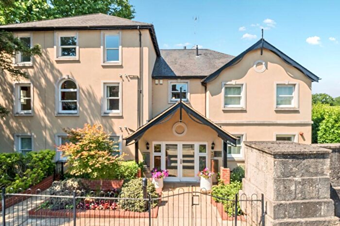 3 Bedroom Apartment To Rent In River Road Maidenhead, SL6