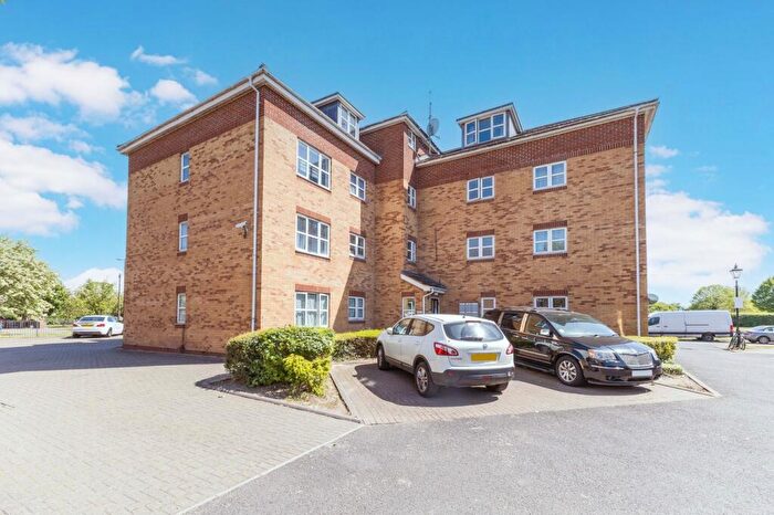 2 Bedroom Apartment For Sale In Cannon Gate, Slough, SL2