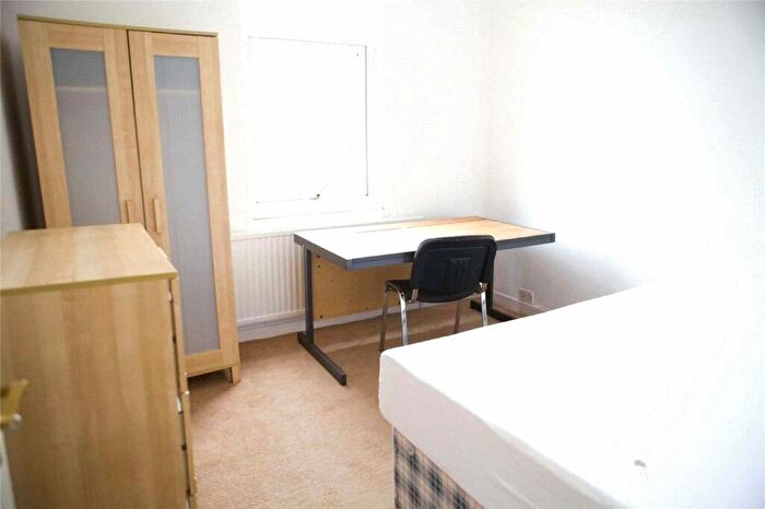 5 Bedroom Terraced House To Rent In Acomb Street, Rusholme, Manchester, M15
