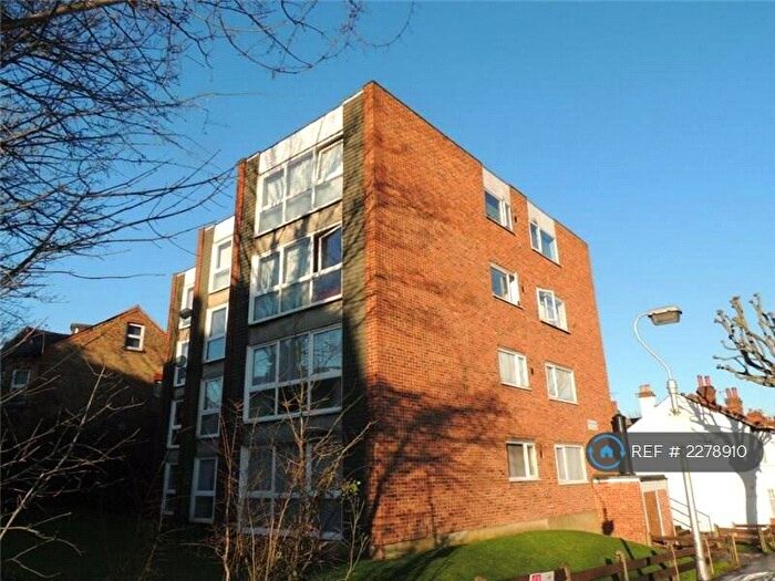 1 Bedroom Flat To Rent In Addiscombe Court Rd, Croydon, CR0