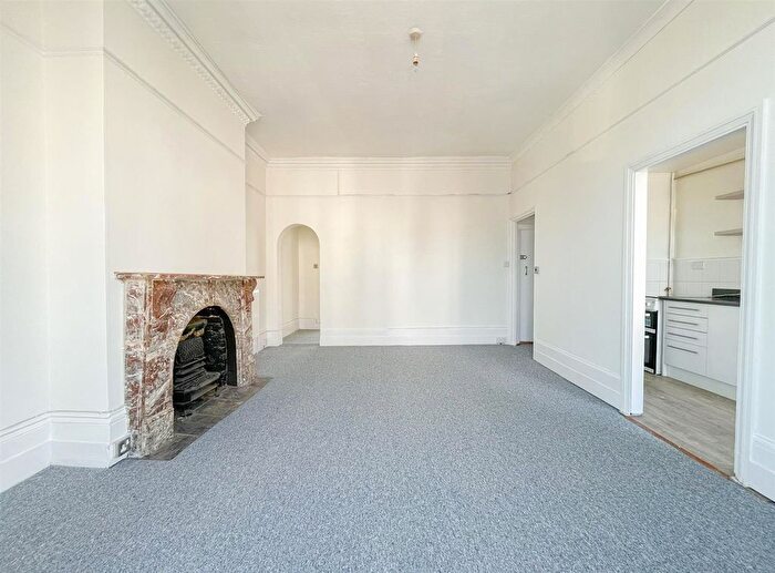 1 Bedroom Flat To Rent In Carisbrooke Road, St Leonards, TN38
