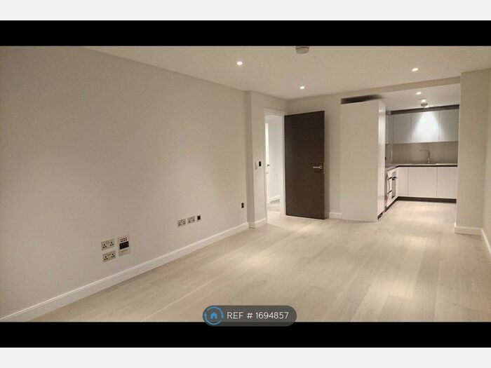 2 Bedroom Flat To Rent In The Cooper Building, London, N1