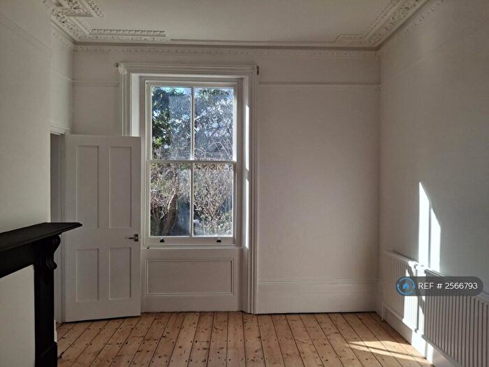 1 Bedroom Flat To Rent In Highbury Hill, London, N5