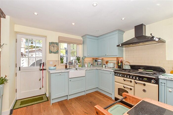 3 Bedroom Semi-Detached House For Sale In The Street, Appledore, Kent, TN26