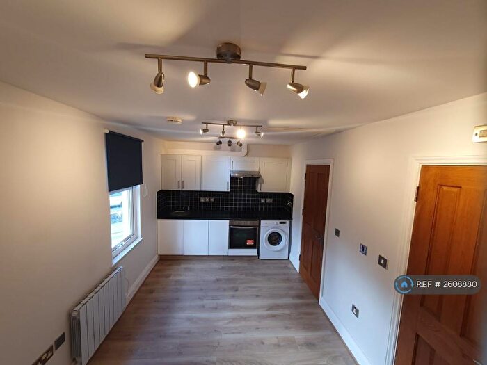 1 Bedroom Flat To Rent In The Brent, Dartford, DA1