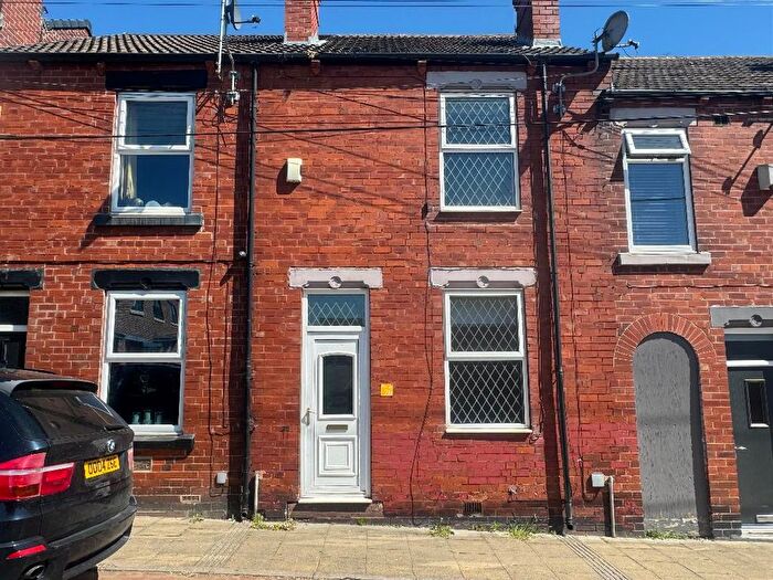 2 Bedroom Terraced House To Rent In Close Street, Hemsworth, Pontefract, WF9