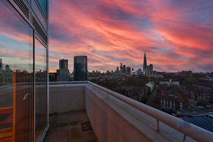 3 Bedroom Terraced House To Rent In Metro Central Heights, Newington Causeway, London, SE1