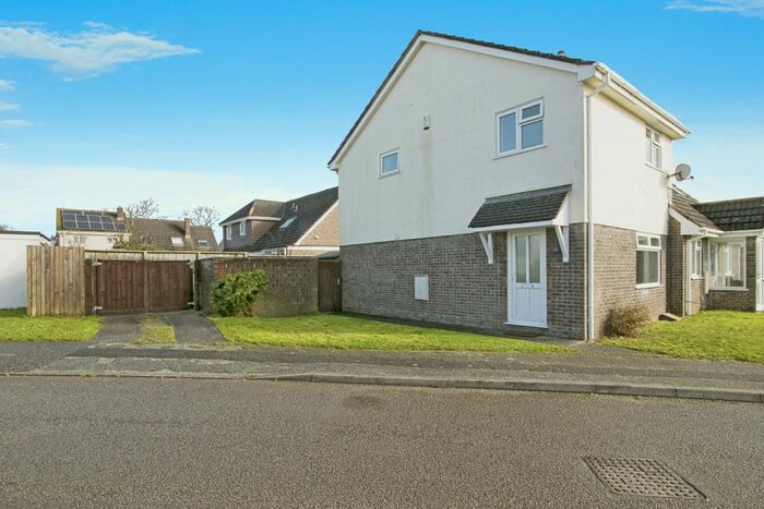 3 Bedroom Semi-Detached House For Sale In Carne View Road, Probus, Truro, Cornwall, TR2