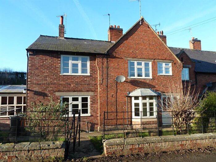 3 Bedroom End Of Terrace House To Rent In Red Cottages, Stoke Rochford, NG33