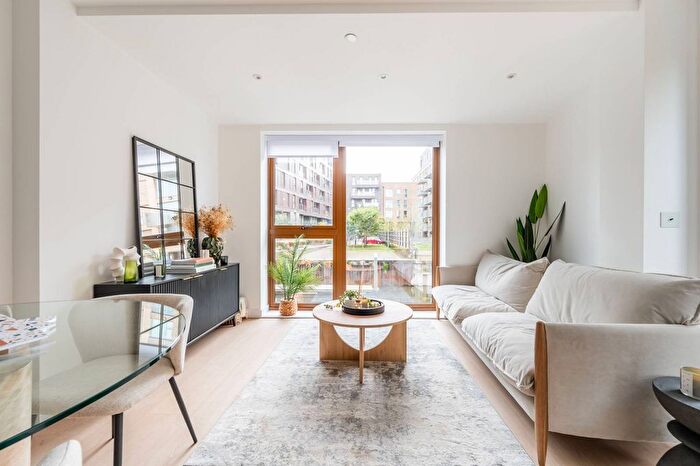 1 Bedroom Flat To Rent In Dod Street, Limehouse, London, E14