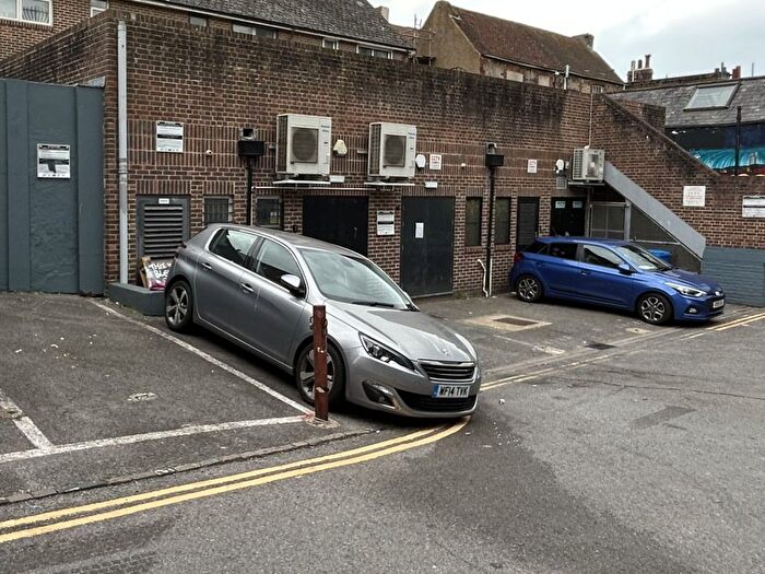 Garage / Parking To Rent In Bond Street Laine, Brighton, BN1