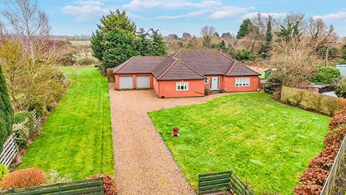 4 Bedroom Bungalow For Sale In Orchard Gardens, Emneth, Wisbech, Norfolk, PE14
