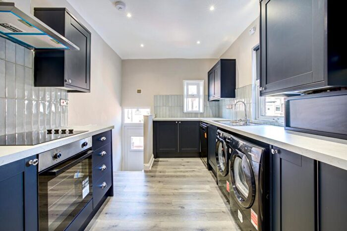 6 Bedroom Maisonette To Rent In Fairfield Road, Jesmond, NE2