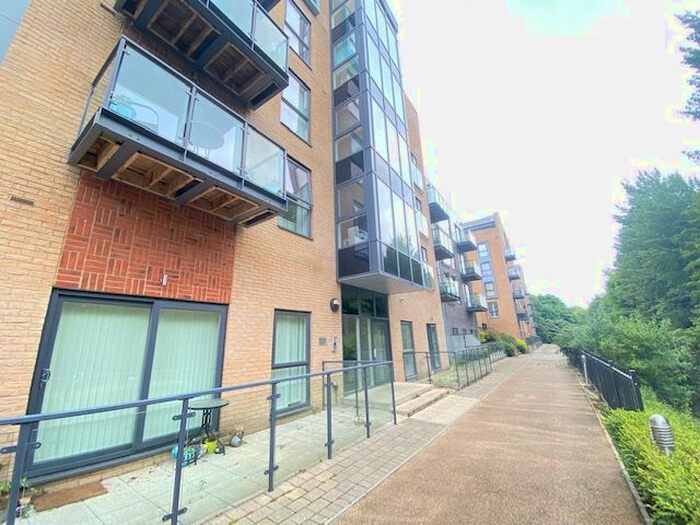 2 Bedroom Flat To Rent In The Embankment, Nash Mills Wharf, Hemel Hempstead, HP3