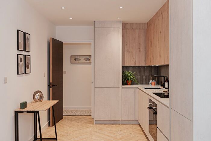 1 Bedroom Maisonette To Rent In Carna Court, Bell Street, Reigate, RH2