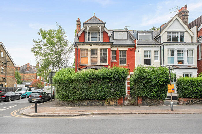 6 Bedroom End Of Terrace House For Sale In Muswell Hill Road, London, N10