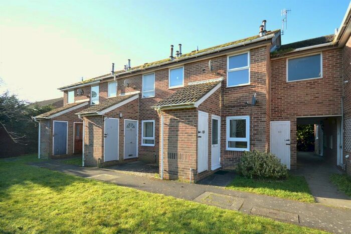 1 Bedroom Flat To Rent In Kensington Road, Chichester, PO19