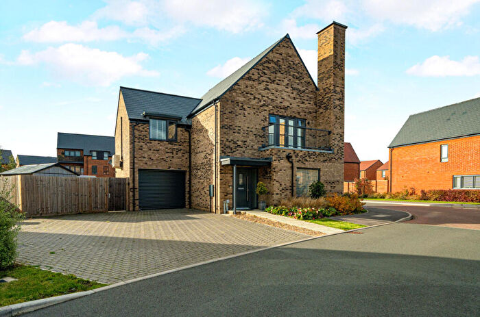 4 Bedroom Detached House For Sale In Ock Way, Godalming, Surrey, GU7