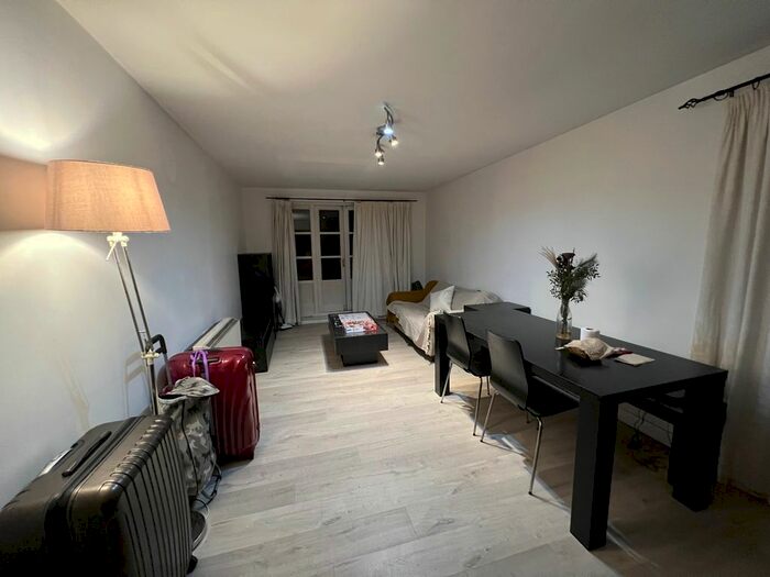 2 Bedroom Flat To Rent In Weston Street, London, SE1