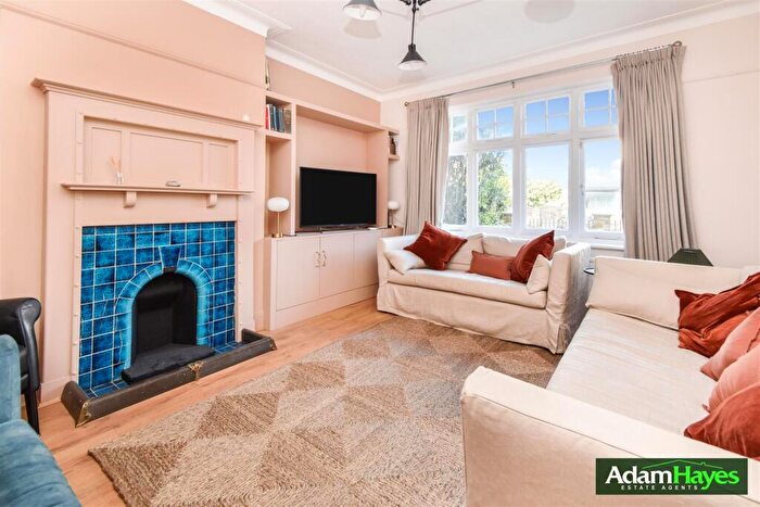 3 Bedroom Terraced House To Rent In Hervey Close, Finchley Central, N3