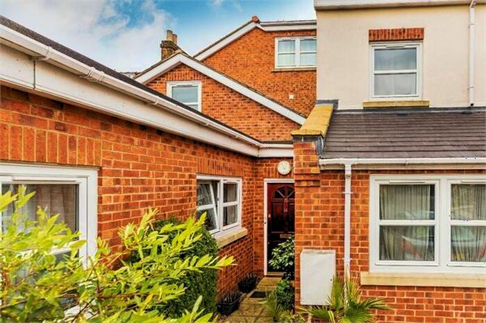 2 Bedroom Apartment To Rent In Hidden Close, West Molesey, Surrey, KT8