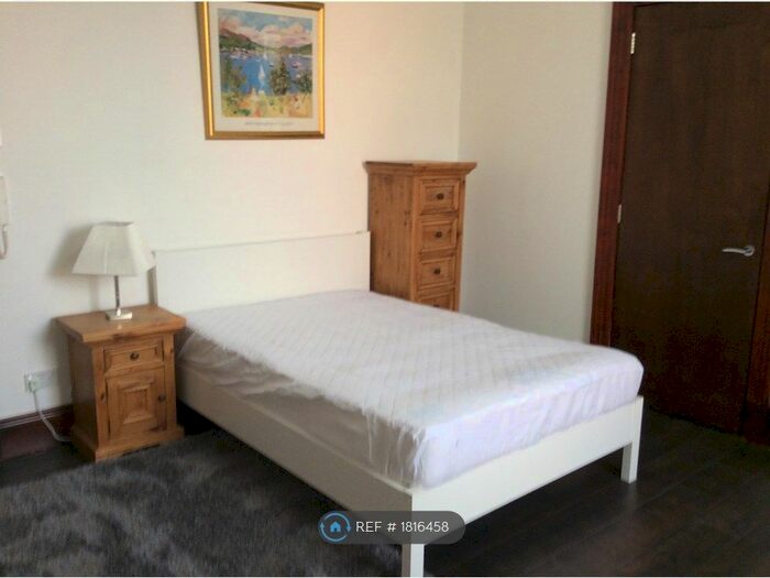 Studio To Rent In Paisley Road West, Glasgow, G51